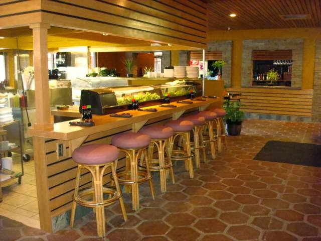 Momo Sushi & Grill